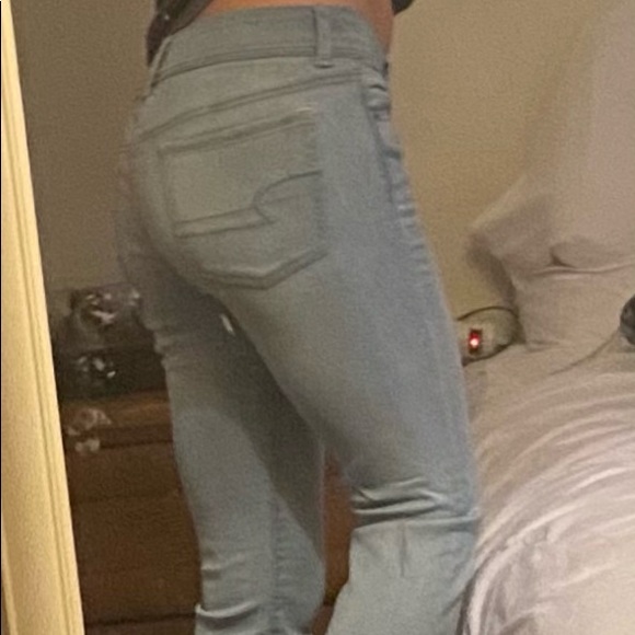 American Eagle Jeans - Picture 2 of 4